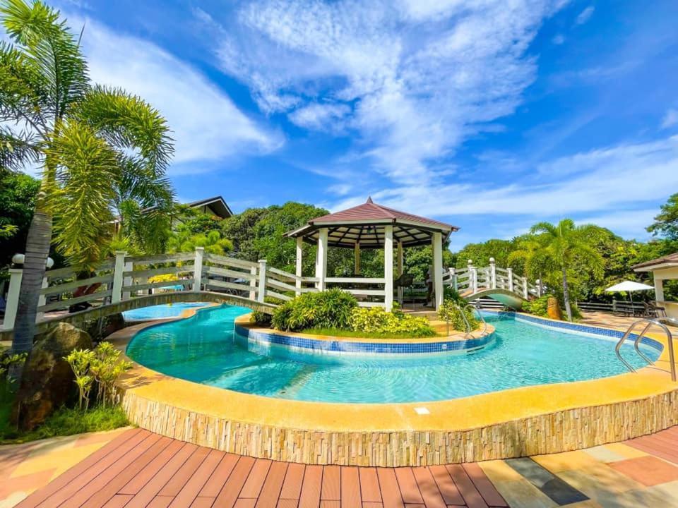 La Jolla Luxury Beach Resort Bagac Exterior foto